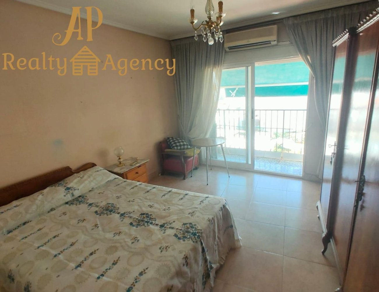 2 bedrooms Apartment in Valencia, Spain No. 260535