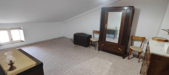 4 bedrooms House in Rogliano, Italy No. 352343 7