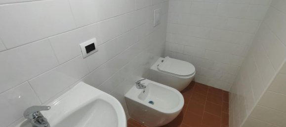 4 bedrooms House in Rogliano, Italy No. 352343 9