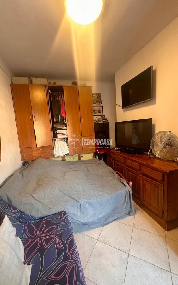 Estudio en Milan, Italy No. 274453