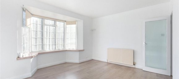 2 chambres Appartement à Finchley, United Kingdom No. 3644 4