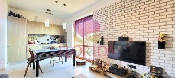 3 rooms Apartment in Rome, Italy No. 30307 9