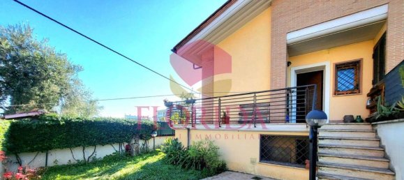 3 rooms Apartment in Rome, Italy No. 30307 3