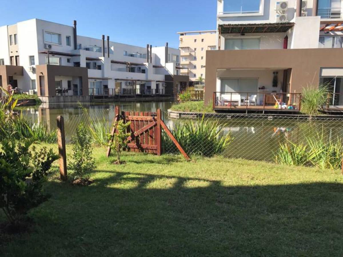 2 bedrooms Apartment in Tigre, Argentina No. 16367