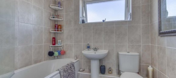 3 bedrooms House in Taunton, United Kingdom No. 13658 14