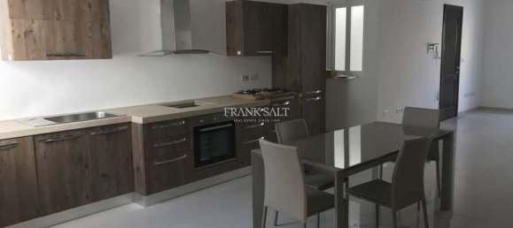 2 غرف نوم بانتهاوس في Sliema, Malta رقم 9036 5