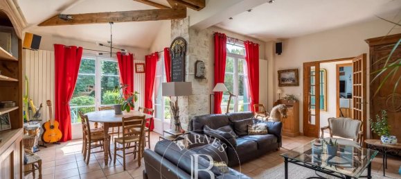 Casa de 6 dormitorios en La Celle-Saint-Cloud, France No. 181578 3