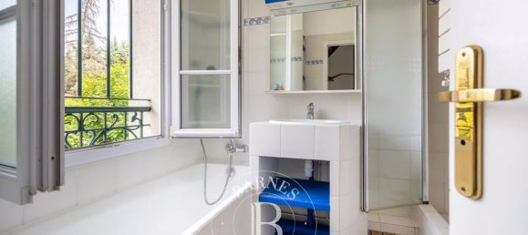 Casa de 6 dormitorios en La Celle-Saint-Cloud, France No. 181578 31