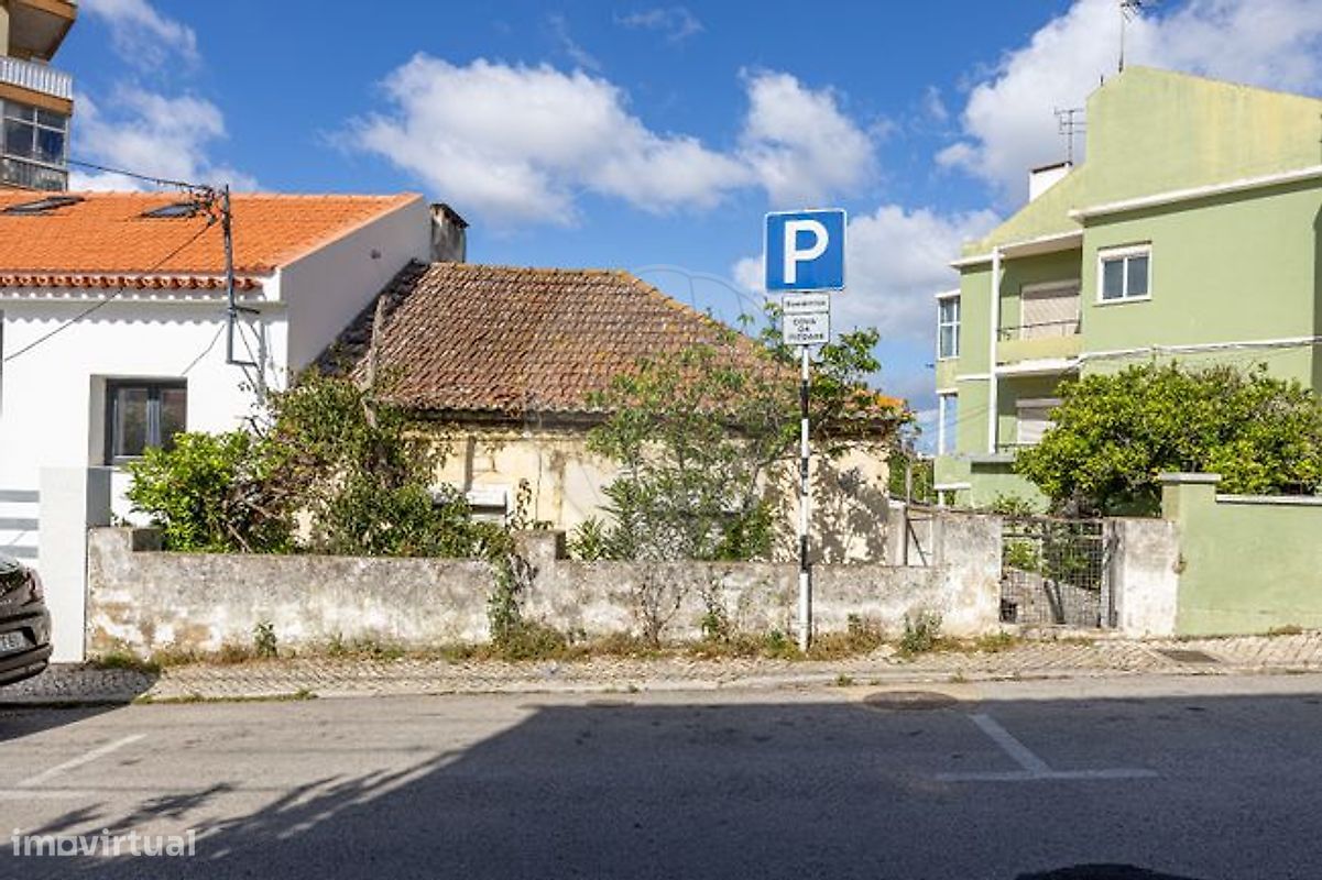 2 bedrooms House in Almada, Portugal No. 19919