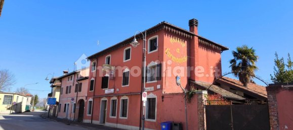 5 rooms Commercial property in Udine, Italy No. 204695 20