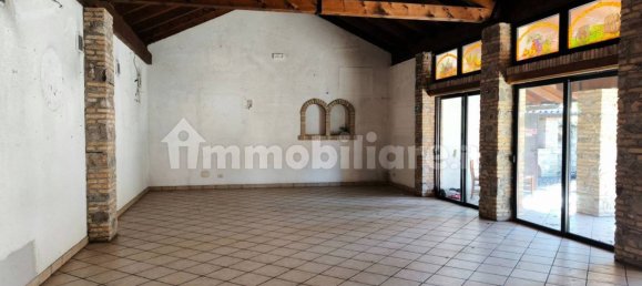5 rooms Commercial property in Udine, Italy No. 204695 9