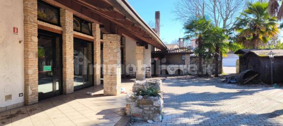 5 rooms Commercial property in Udine, Italy No. 204695 17