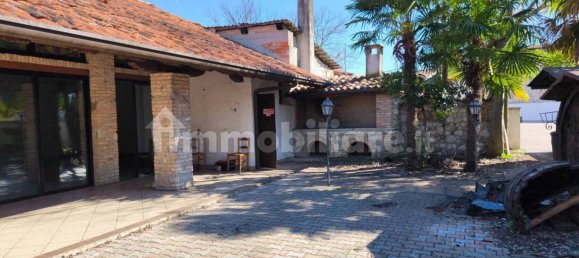 5 rooms Commercial property in Udine, Italy No. 204695 6