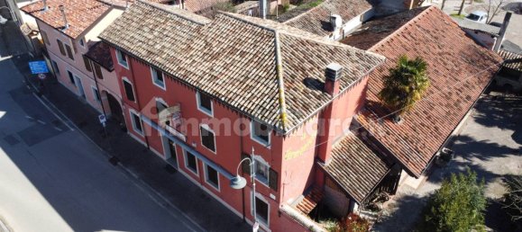 5 rooms Commercial property in Udine, Italy No. 204695 11