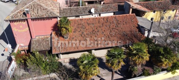 5 rooms Commercial property in Udine, Italy No. 204695 2