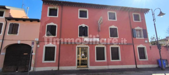 5 rooms Commercial property in Udine, Italy No. 204695 10
