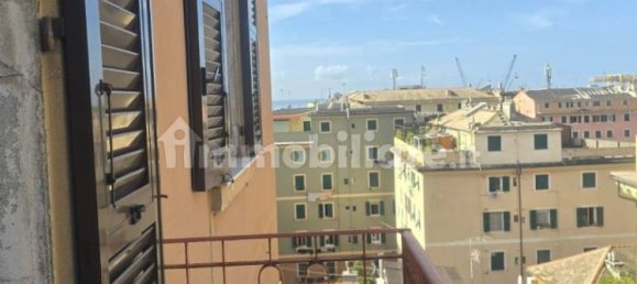 Квартира с 2 спальнями в Генуя, Италия № 352389 6