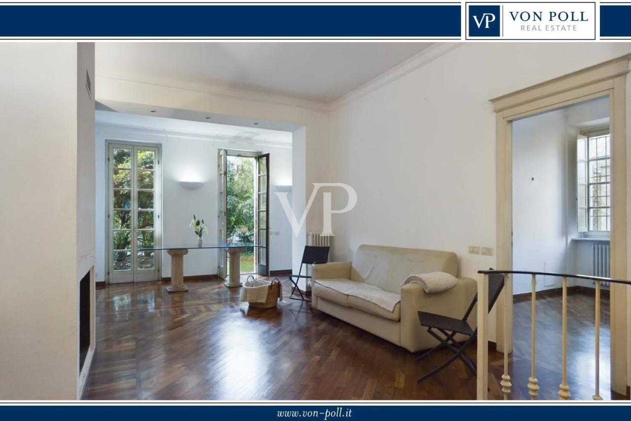 Квартира с 4 комнатами в Монца, Италия № 135522