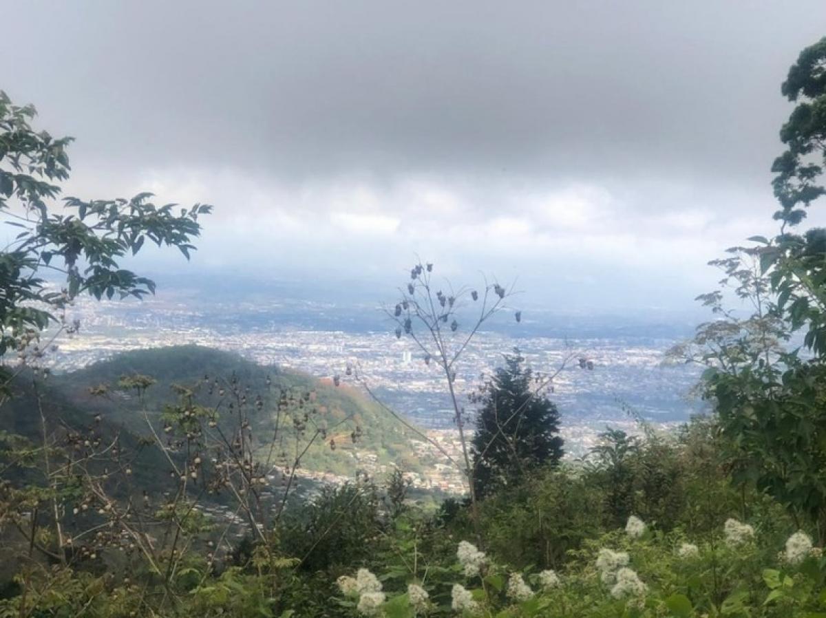 Terrain à Aserri, Costa Rica No. 1819