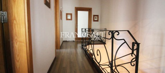 3 bedrooms Villa in Kappara, Malta No. 3541 8