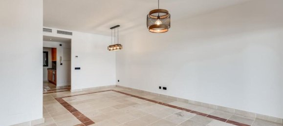 2 bedrooms Apartment in Estepona, Spain No. 183698 5