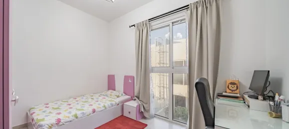 Casa geminada T4 em Mudon, UAE N.º 108350 13