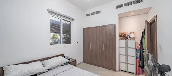 Casa geminada T4 em Mudon, UAE N.º 108350 4