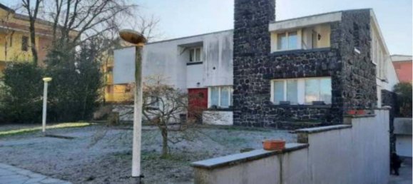 6 bedrooms Villa in San Bonifacio, Italy No. 373442 2