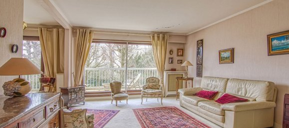 4 bedrooms Apartment in Versailles, France No. 291775 2