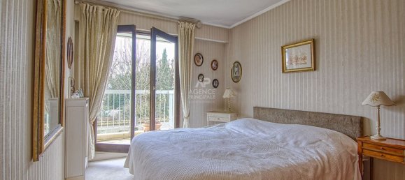 4 bedrooms Apartment in Versailles, France No. 291775 17