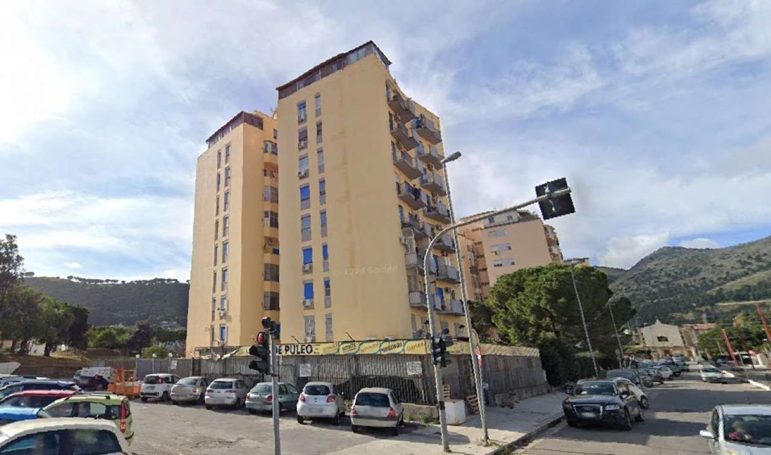 4 rooms Apartment in Palermo, Italy No. 294510