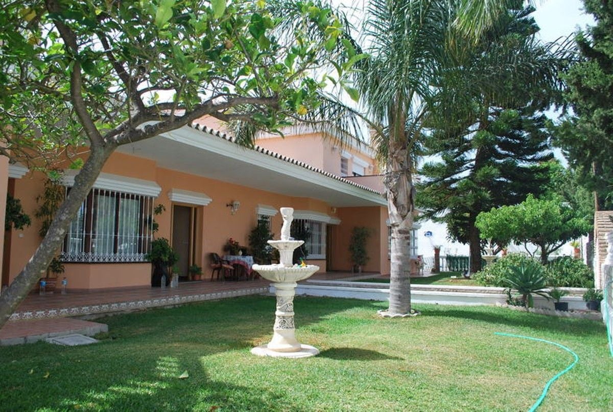 10 bedrooms Villa in Mijas, Spain No. 84099