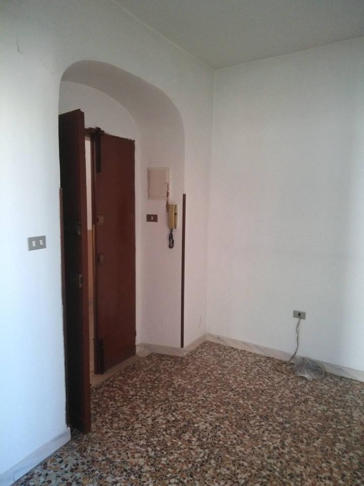 Квартира с 4 комнатами в Искителла, Италия № 177838