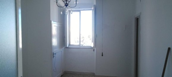 Квартира с 4 комнатами в Искителла, Италия № 177838 4