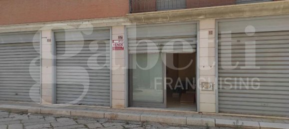 Garagem em San Severo, Italy 39 m² N.º 15326 4