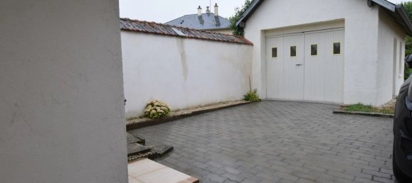 3 bedrooms House in Patay, France No. 332958 5