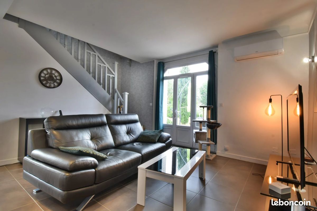 3 bedrooms House in Patay, France No. 332958