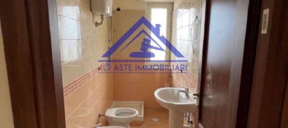3 rooms Apartment in Sant'Antimo, Italy No. 295699 8