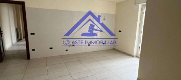 3 rooms Apartment in Sant'Antimo, Italy No. 295699 3