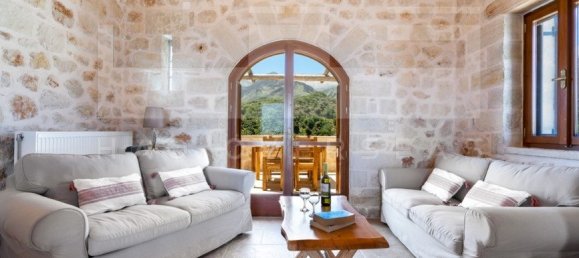 6 bedrooms Villa in Crete, Greece No. 889 18