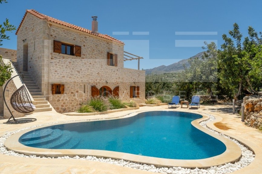 6 bedrooms Villa in Crete, Greece No. 889