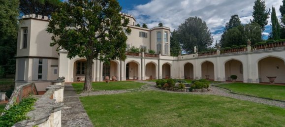 3 bedrooms Apartment in Florence, Italy No. 192899 2