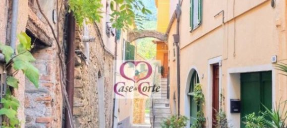 4 bedrooms House in Villanova d'Albenga, Italy No. 330462 3