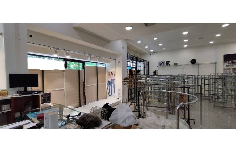 1 room Commercial property in Abano Terme, Italy No. 312285