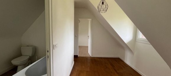 2 bedrooms House in Le Plessis-Trevise, France No. 177789 8