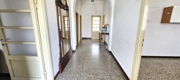4 rooms Villa in Legnano, Italy No. 273868 3