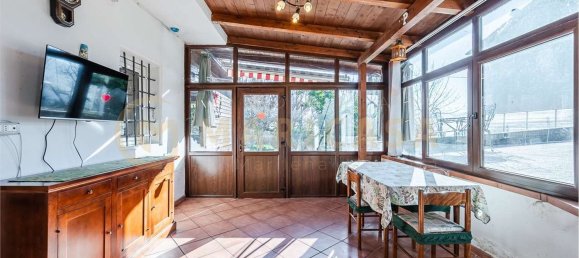 6 rooms House in Serramazzoni, Italy No. 23764 44