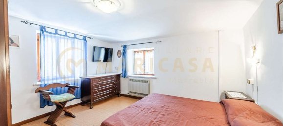 6 rooms House in Serramazzoni, Italy No. 23764 52