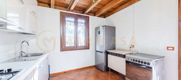 6 rooms House in Serramazzoni, Italy No. 23764 3