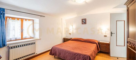 6 rooms House in Serramazzoni, Italy No. 23764 27